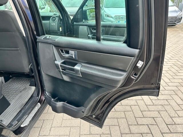 Land Rover Discovery 4 3.0 SDV6 255CV SE