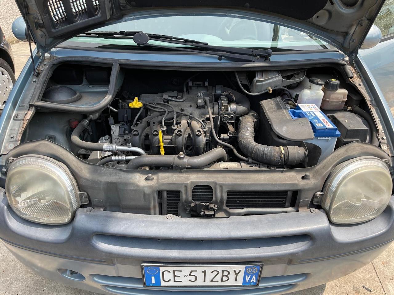 Renault Twingo 1.2i benzina neopatentati