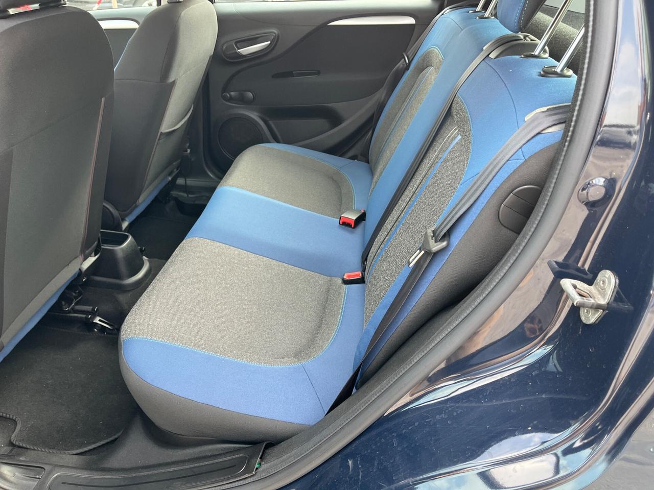 Fiat Punto 1.3 MJT II 75 CV 5 porte Virgin Radio