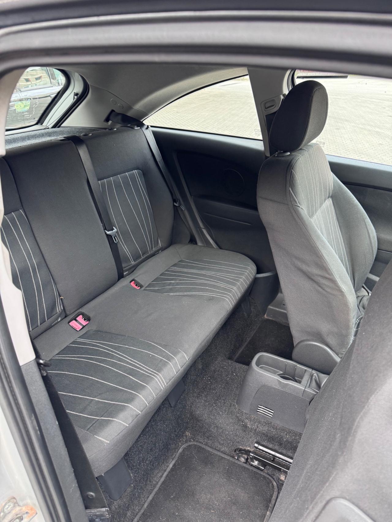 Opel Corsa 1.2 3 porte Sport