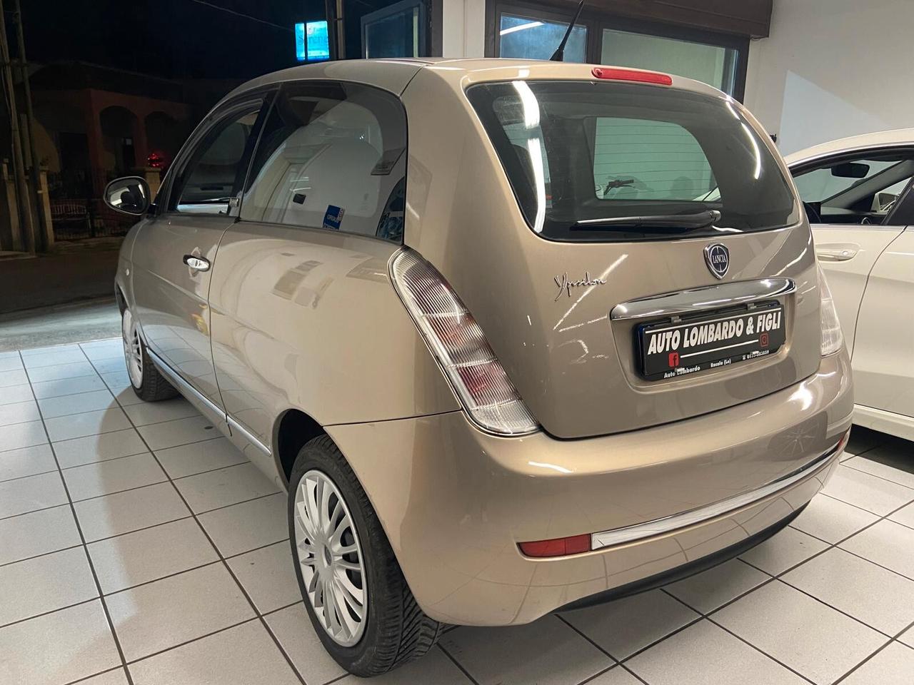 Lancia Ypsilon 1.3 MJT 75 CV Diva