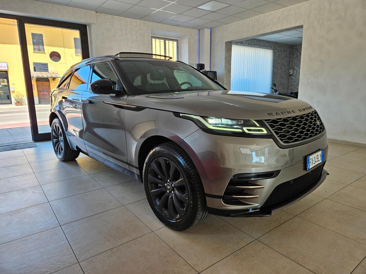 Land Rover Range Rover Velar Range Rover Velar 2.0D I4 240 CV R-Dynamic S