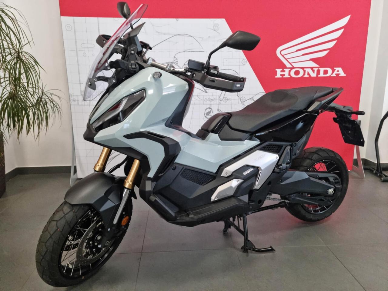 HONDA X-ADV 750 - 2024- 9259 KM