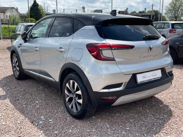 RENAULT Captur Plug-in Hybrid E-Tech 160 CV Initiale Paris