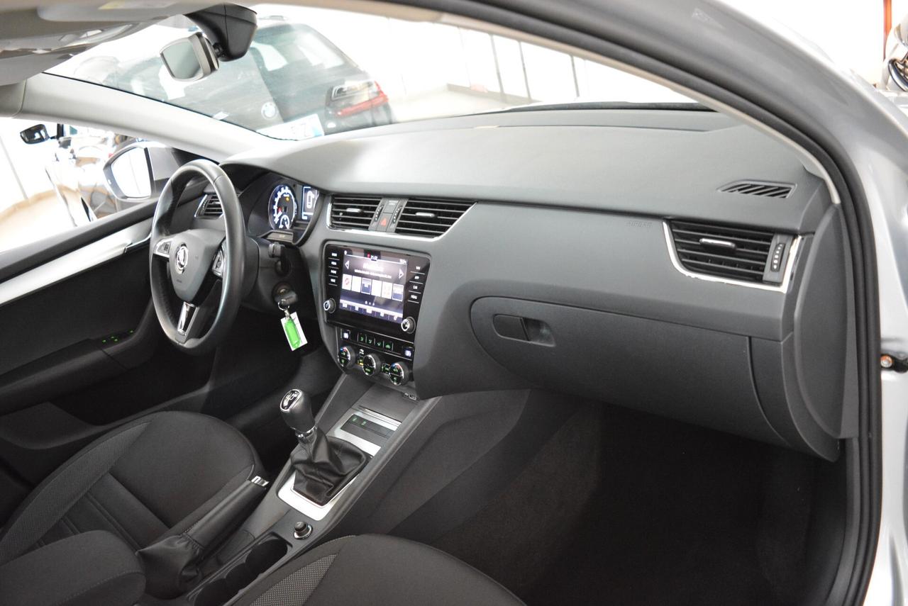 Skoda Octavia 1.6 TDI SCR 115 CV Wagon Executive DAB Navi
