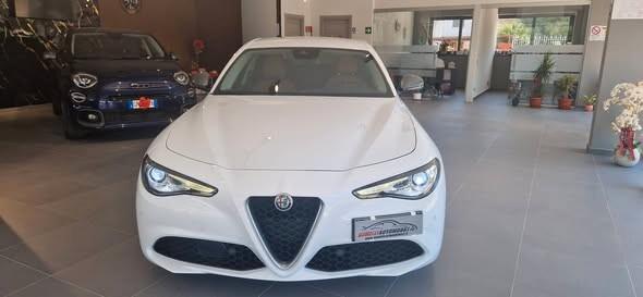 Alfa Romeo Giulia 2.2 180 CV 05/17 KM 38000 ITALIANA +BIXENO+PELLE TOTALE+NAVIGATORE+TELECAMERA