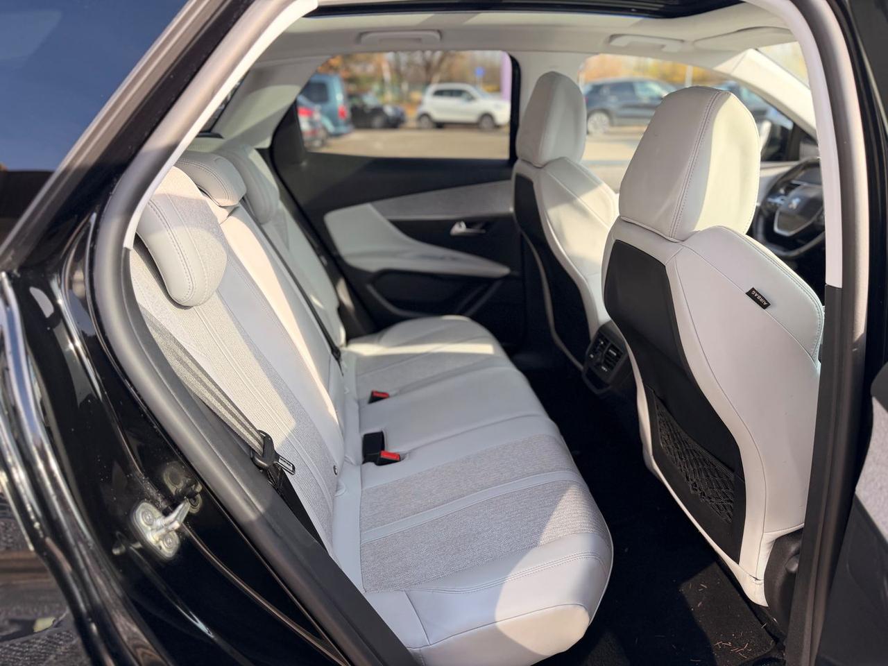 Peugeot 3008 Allure 1.5 Blue HDI 130 #8231