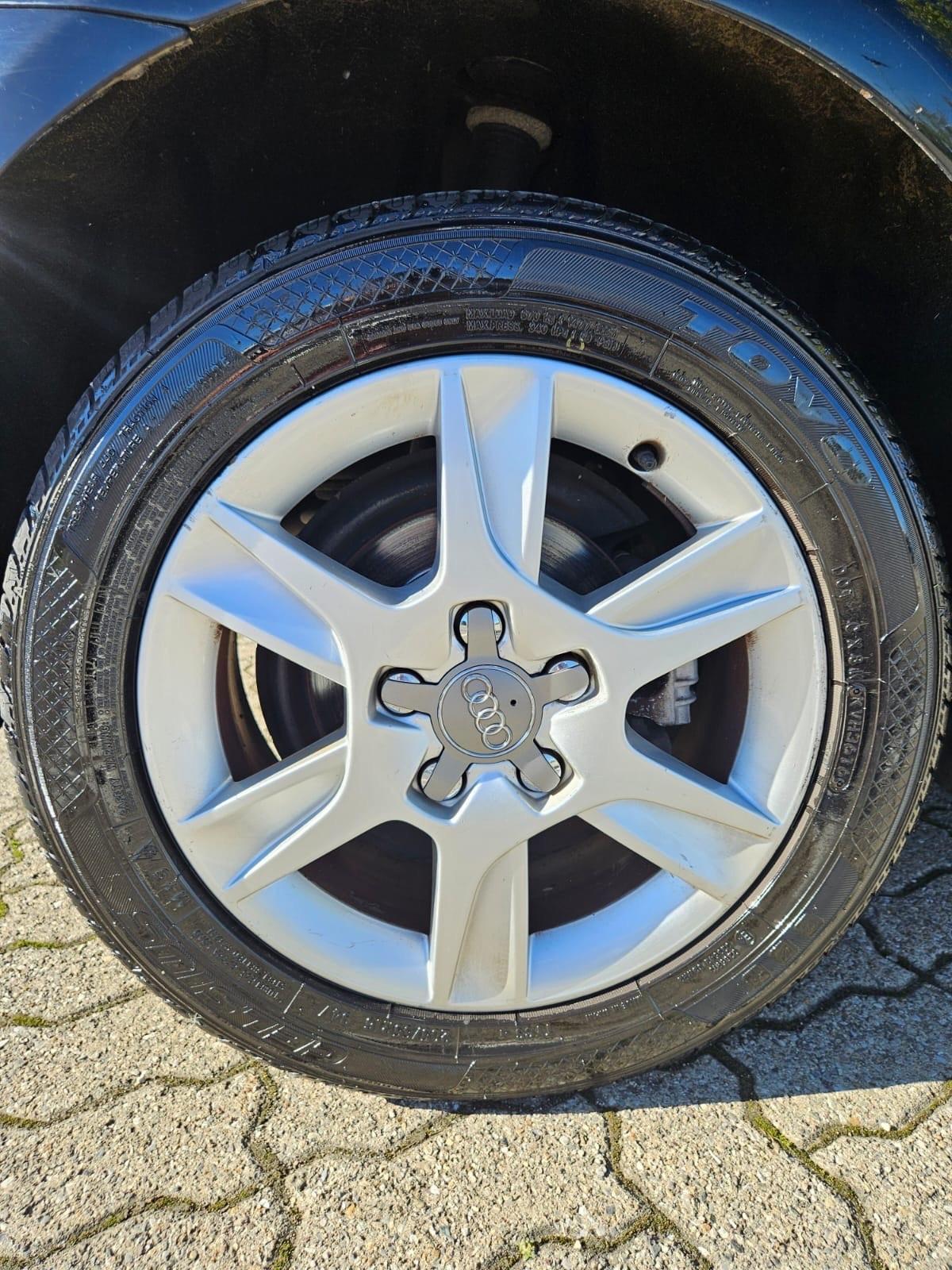 Audi A3 1.6 Ambiente Cerchi*Clima*Aux*Led