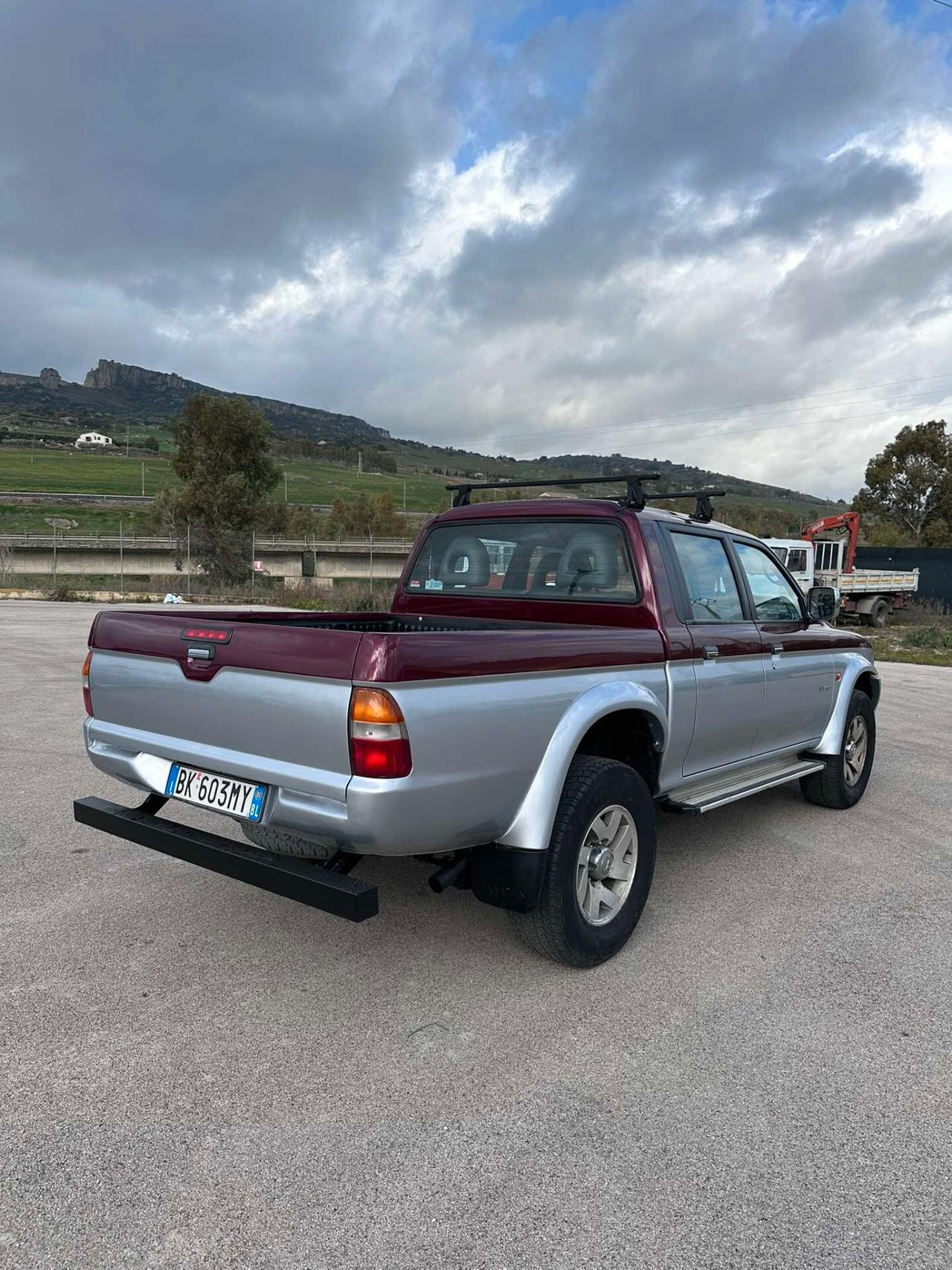 Mitsubishi L200 2.5 TDI 4WD Club Cab Pick-up GLS