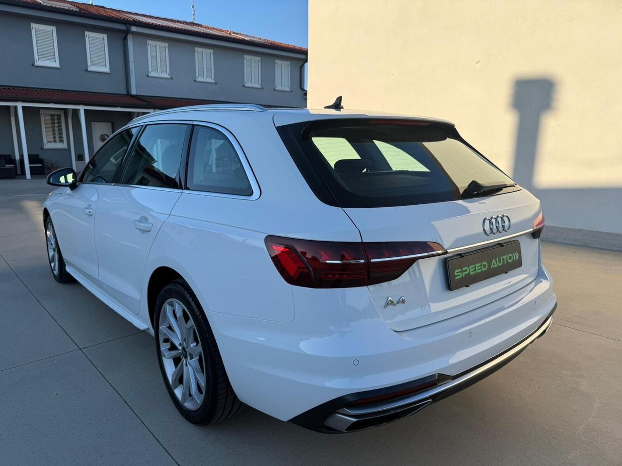 Audi A4 Avant ADVANCED Matrix