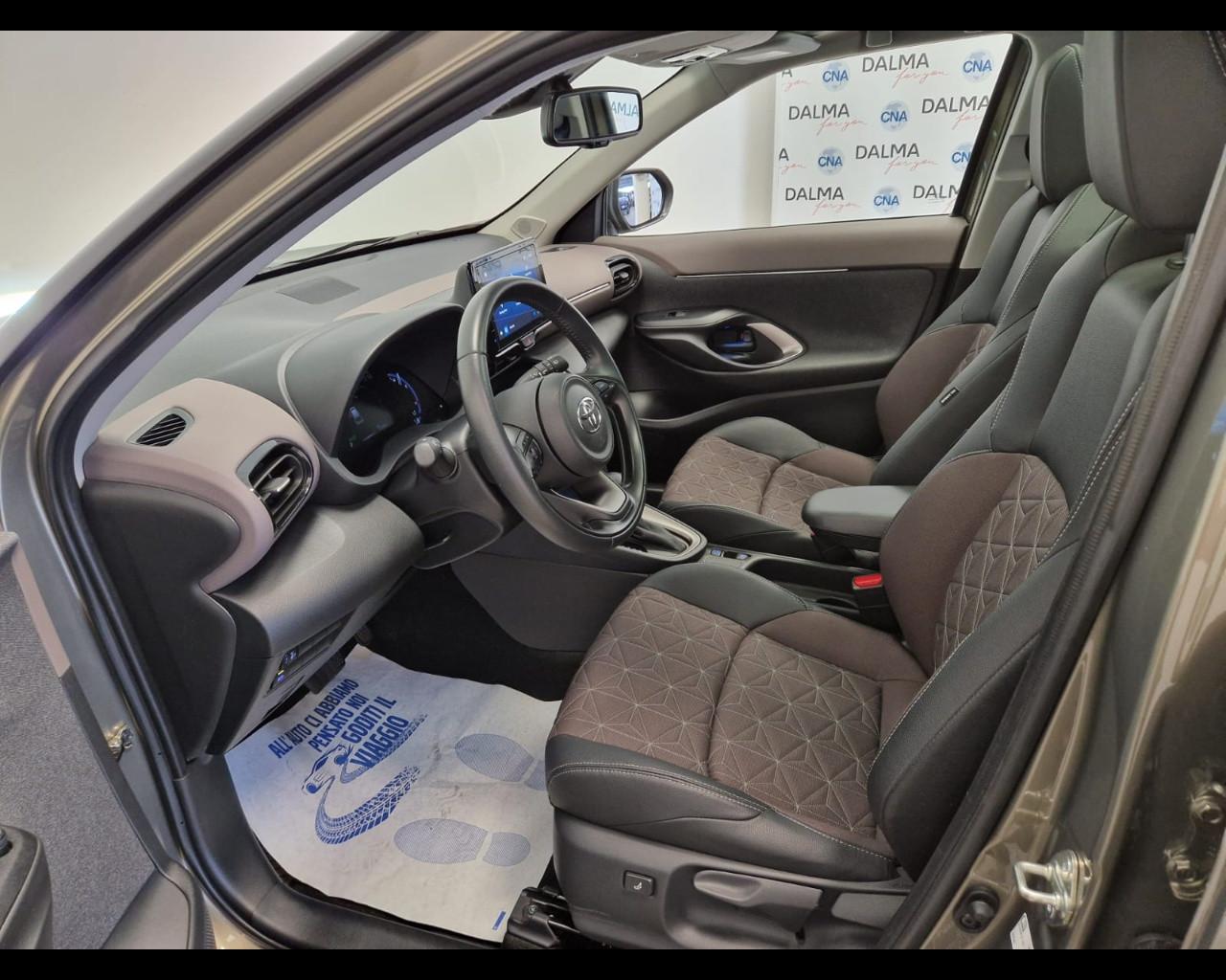 TOYOTA Yaris Cross - Yaris Cross 1.5h Lounge awd-i 116cv e-cvt