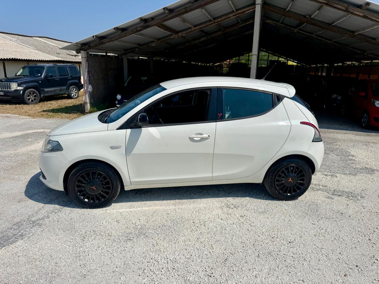 Ypsilon 1.2 benzina euro6B Unipro NEOPATENTATI