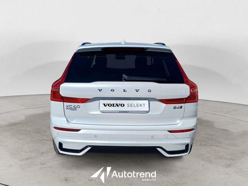 Volvo XC60 B4 197+14 CV AWD Automatica Mild Hybrid Diesel Plus Dark N1 Autocarro