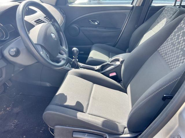 RENAULT Megane AUTOCARRO 4 POSTI Mégane 1500DCI SporTour S&S