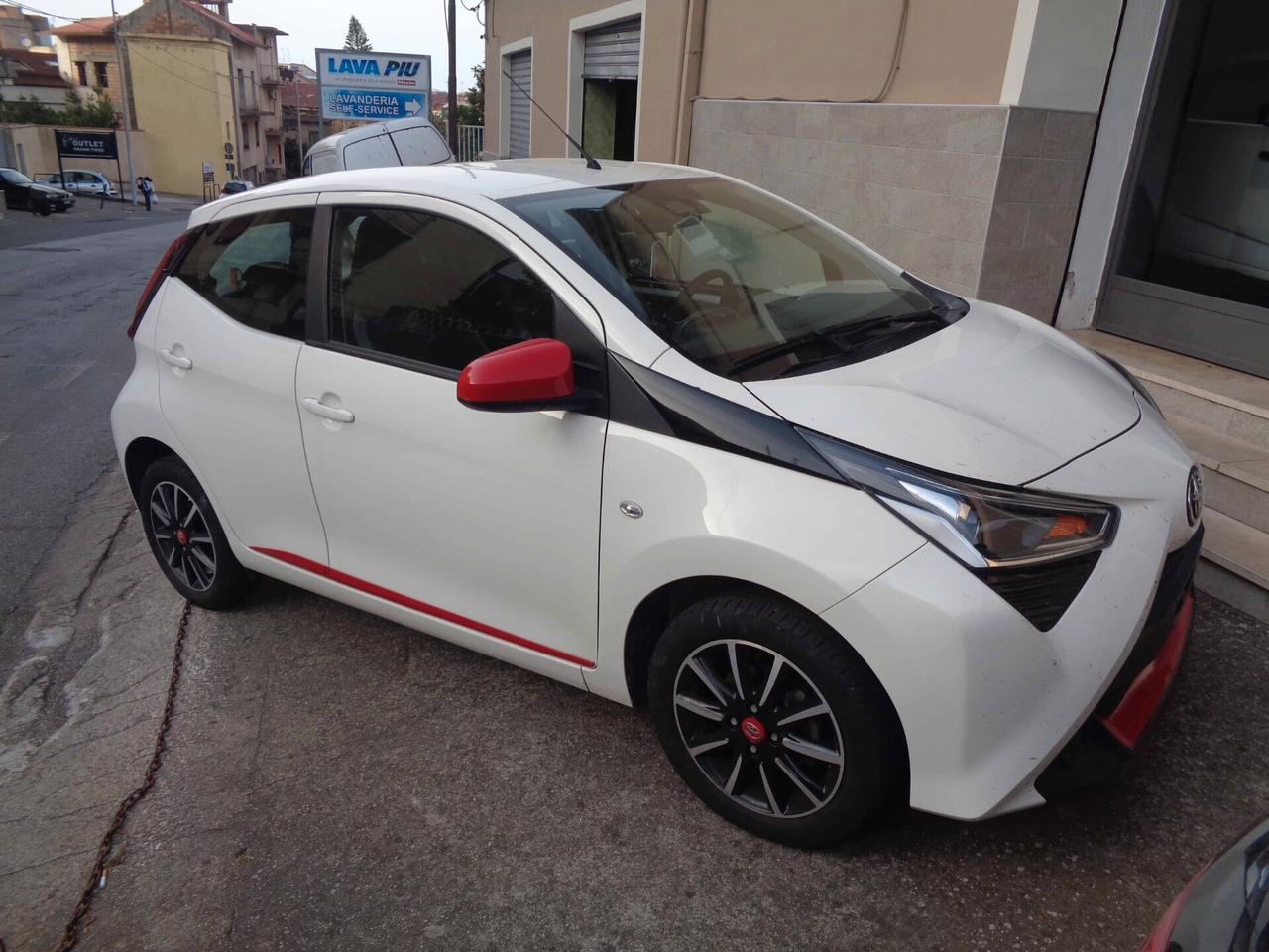 Toyota Aygo Connect 1.0 VVT-i 72 CV x-wave (Finanziabile)