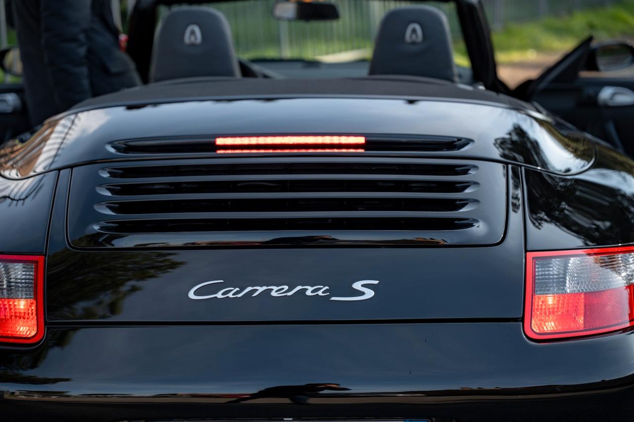Porsche 911 Carrera S Cabriolet