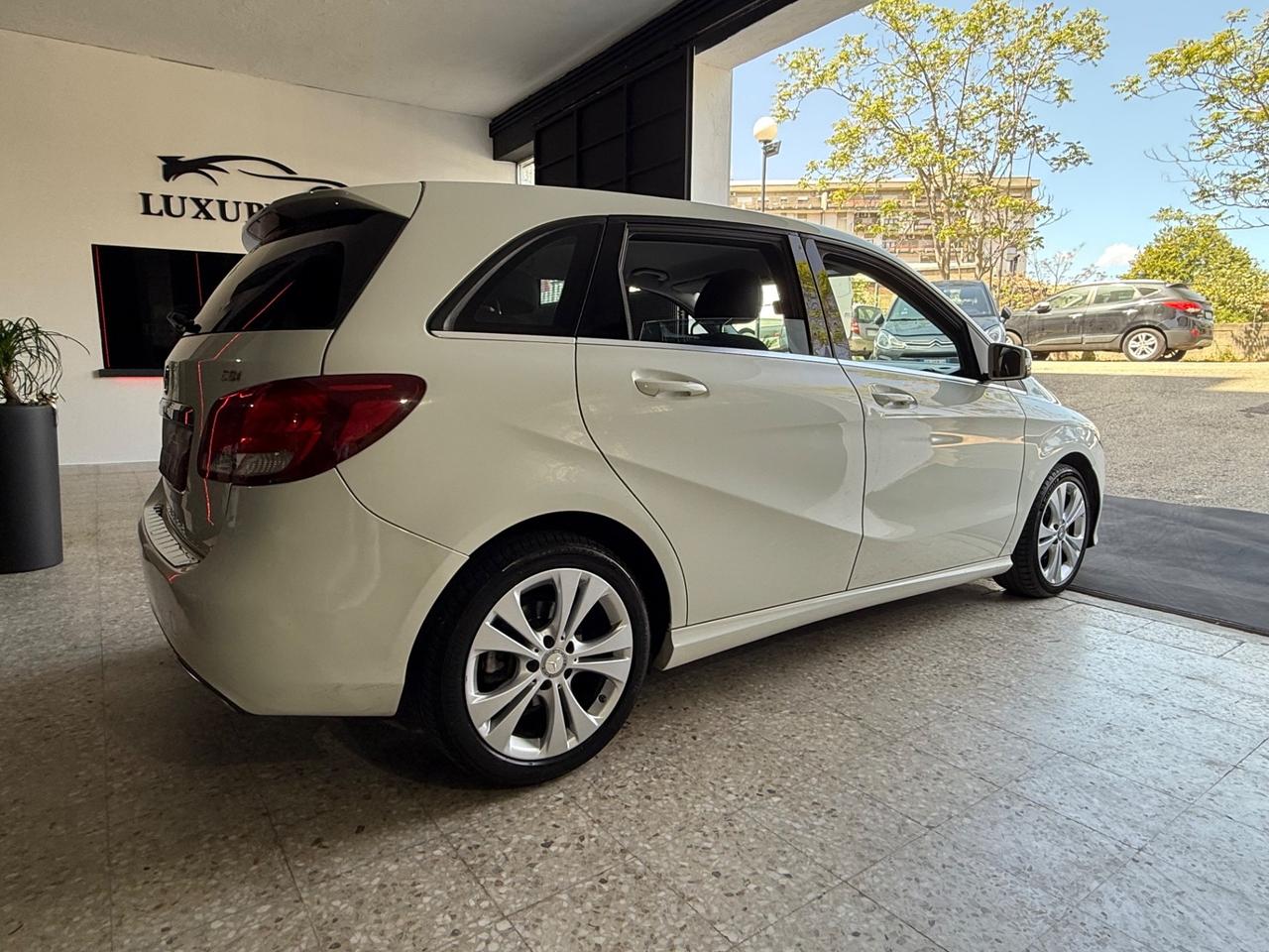 Mercedes-benz B 180 Neopatentati