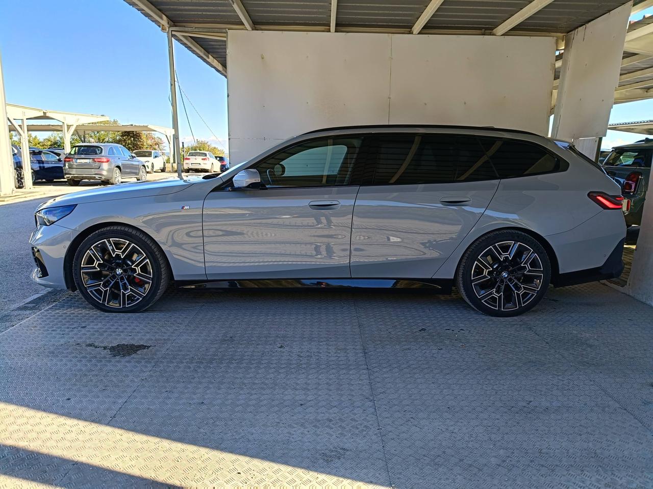 BMW Serie 5 G61 2024 Touring - 520d Touring 48V xdrive MSport Pro auto