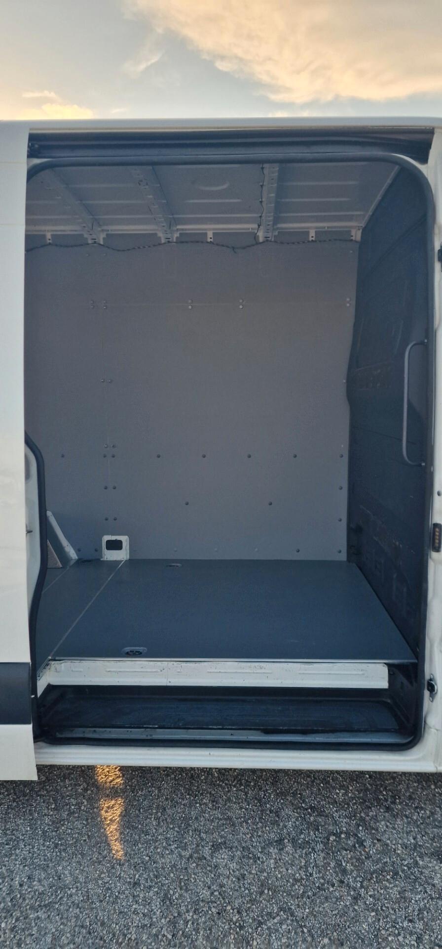 Mercedes Benz Sprinter passo medio tetto alto 150 cv trazione posteriore