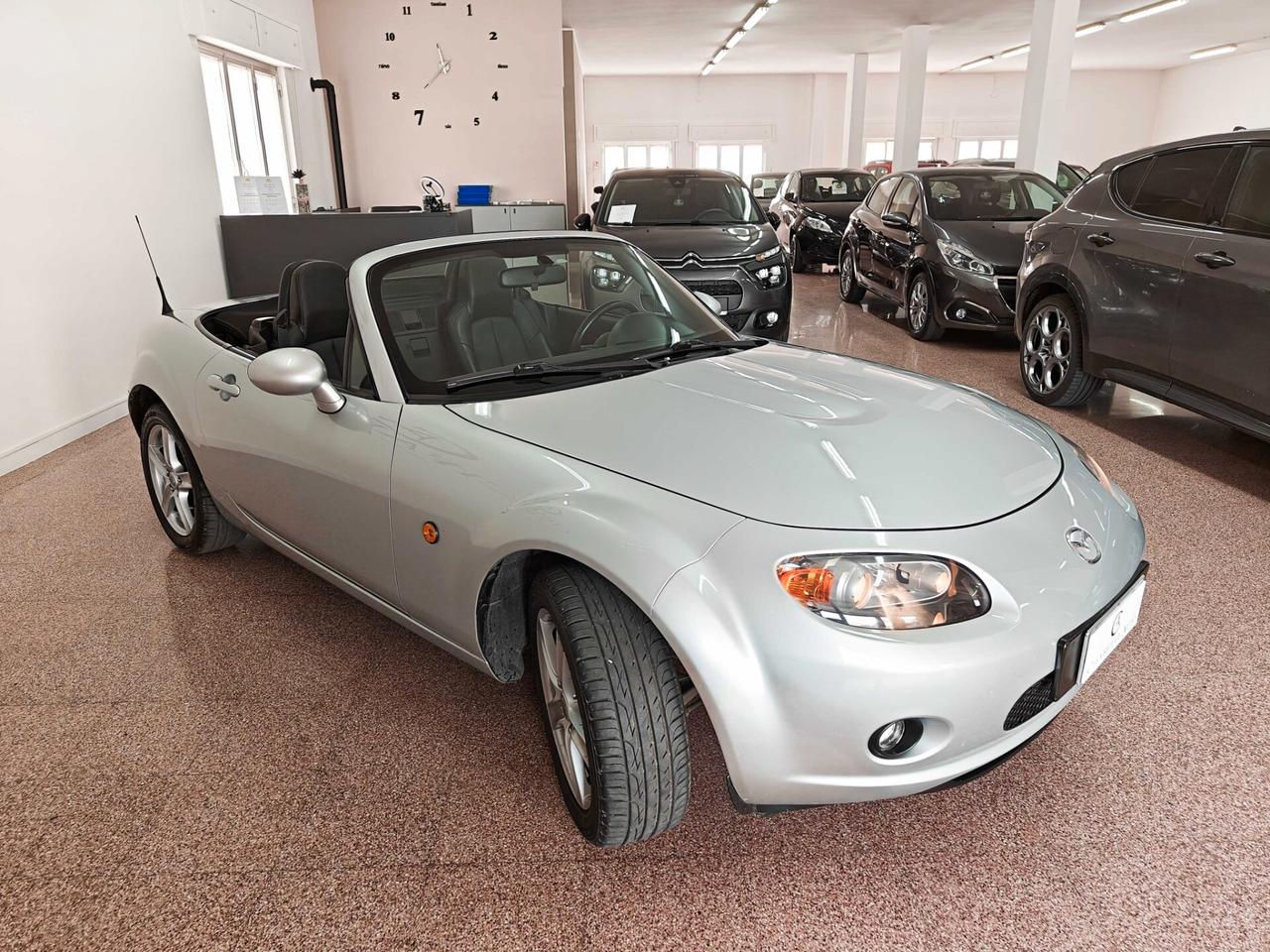 Mazda MX-5 Roadster 1.8L Wind