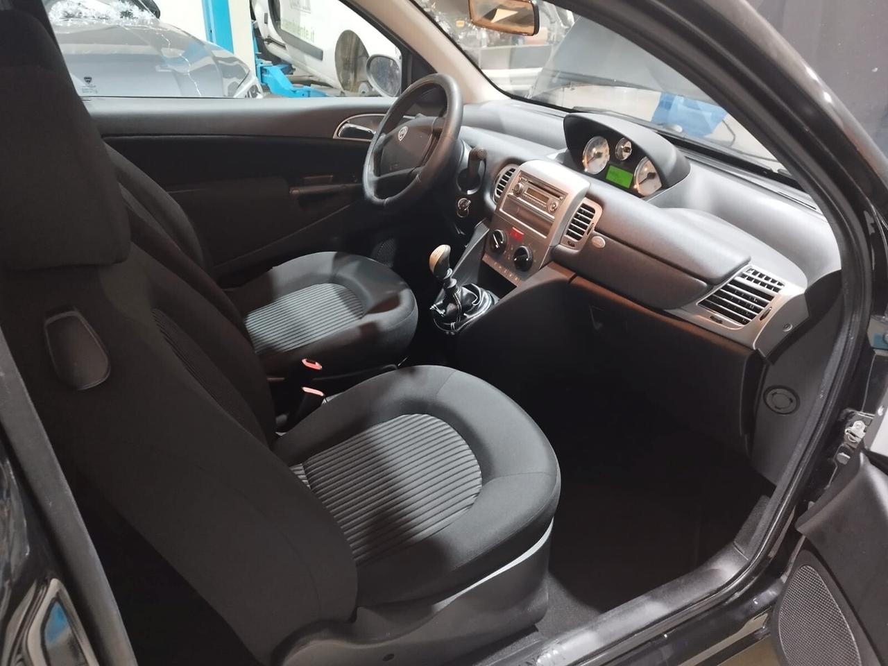 Lancia Ypsilon 1.4 Platino Ecochic GPL