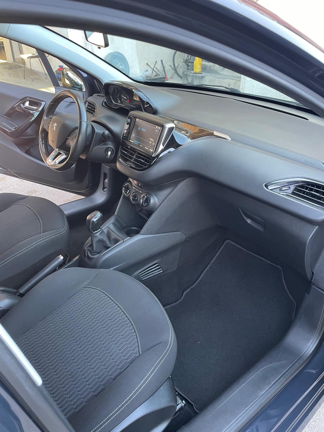 Peugeot 208 BlueHDi 75 5 porte Allure adatta neopatentati