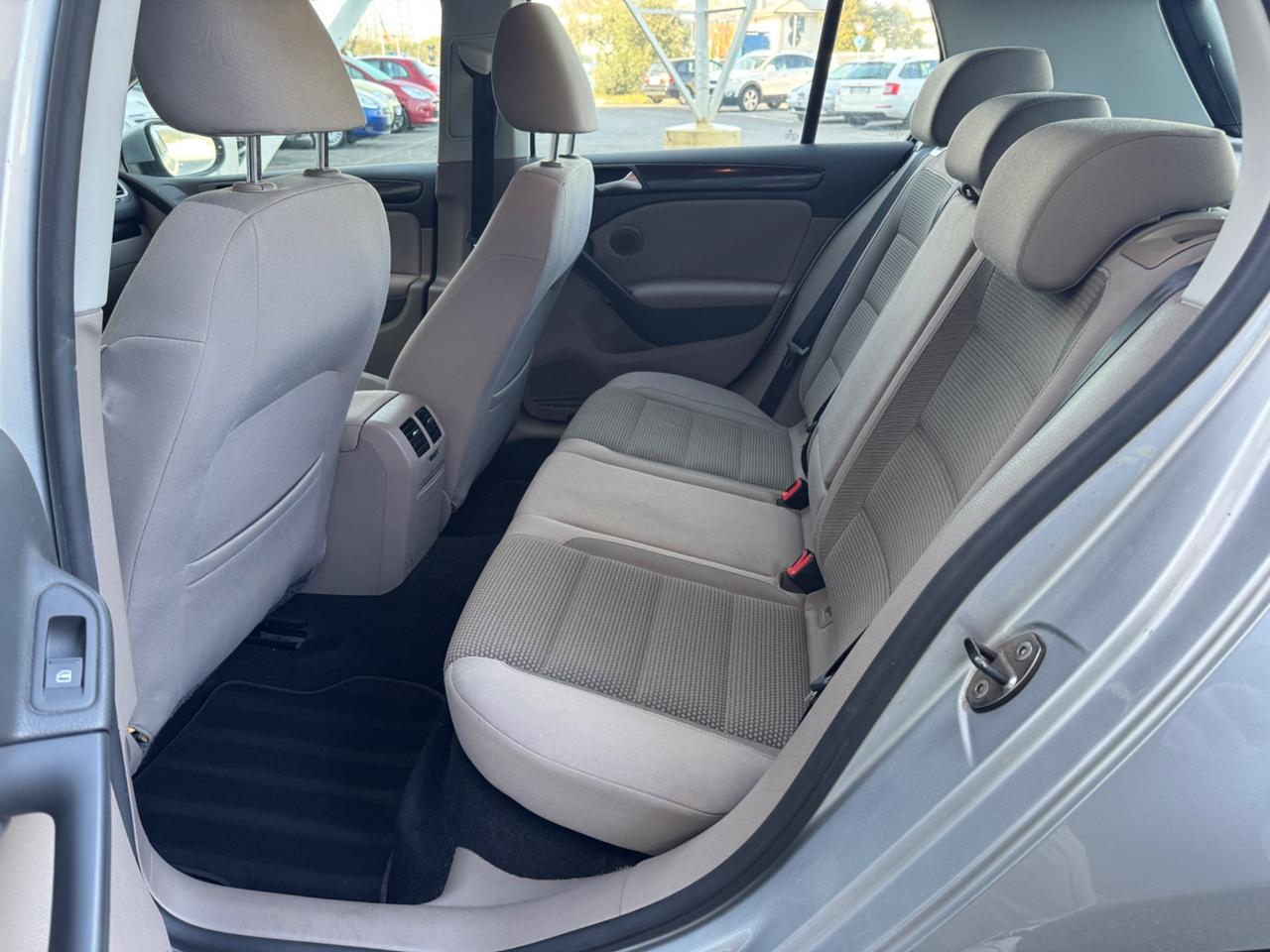 Volkswagen Golf 1.6 TDI Comfortline 2011