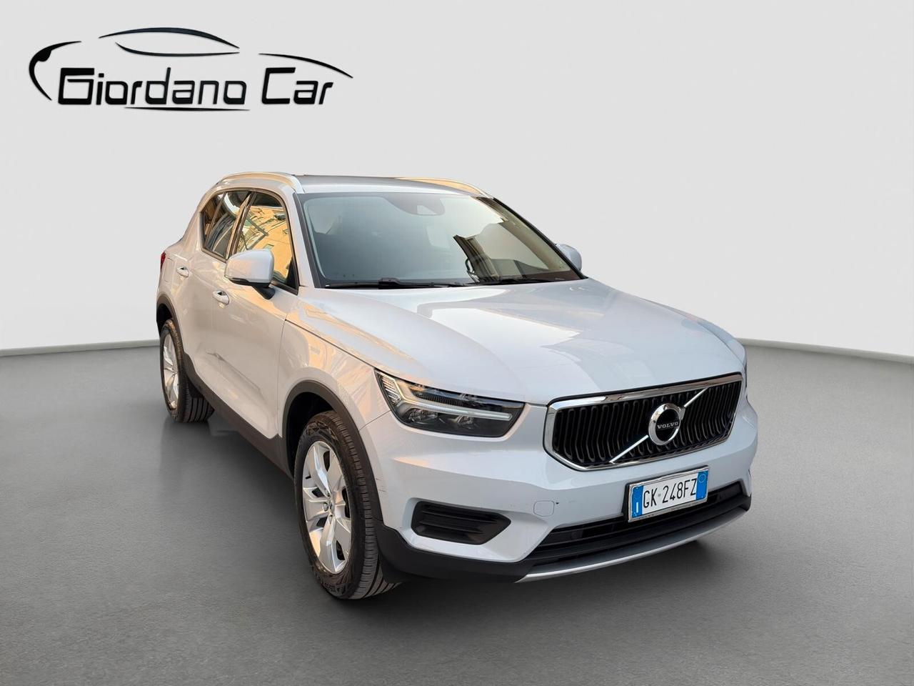 Volvo XC40 T3 Momentum Pro Automatico