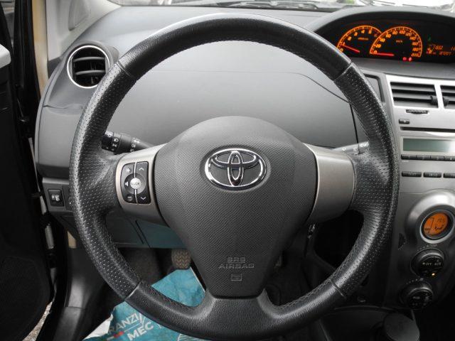TOYOTA Yaris 1.4 D-4D DPF 5p. 6M - OK NEOPATENTATI - DA VETRINA