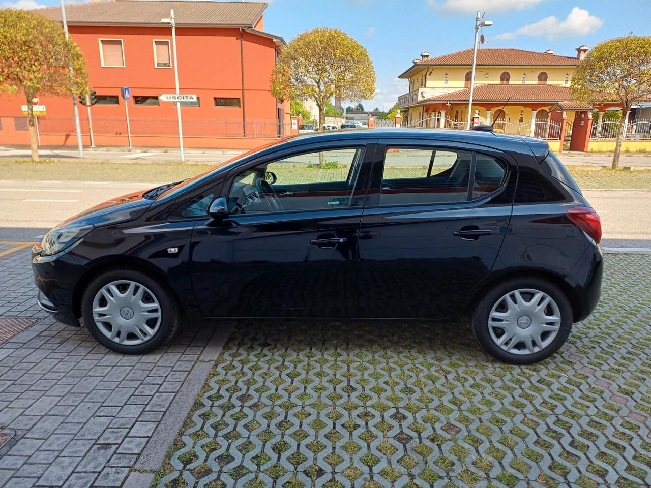 Opel Corsa 1.2 5 porte Innovation