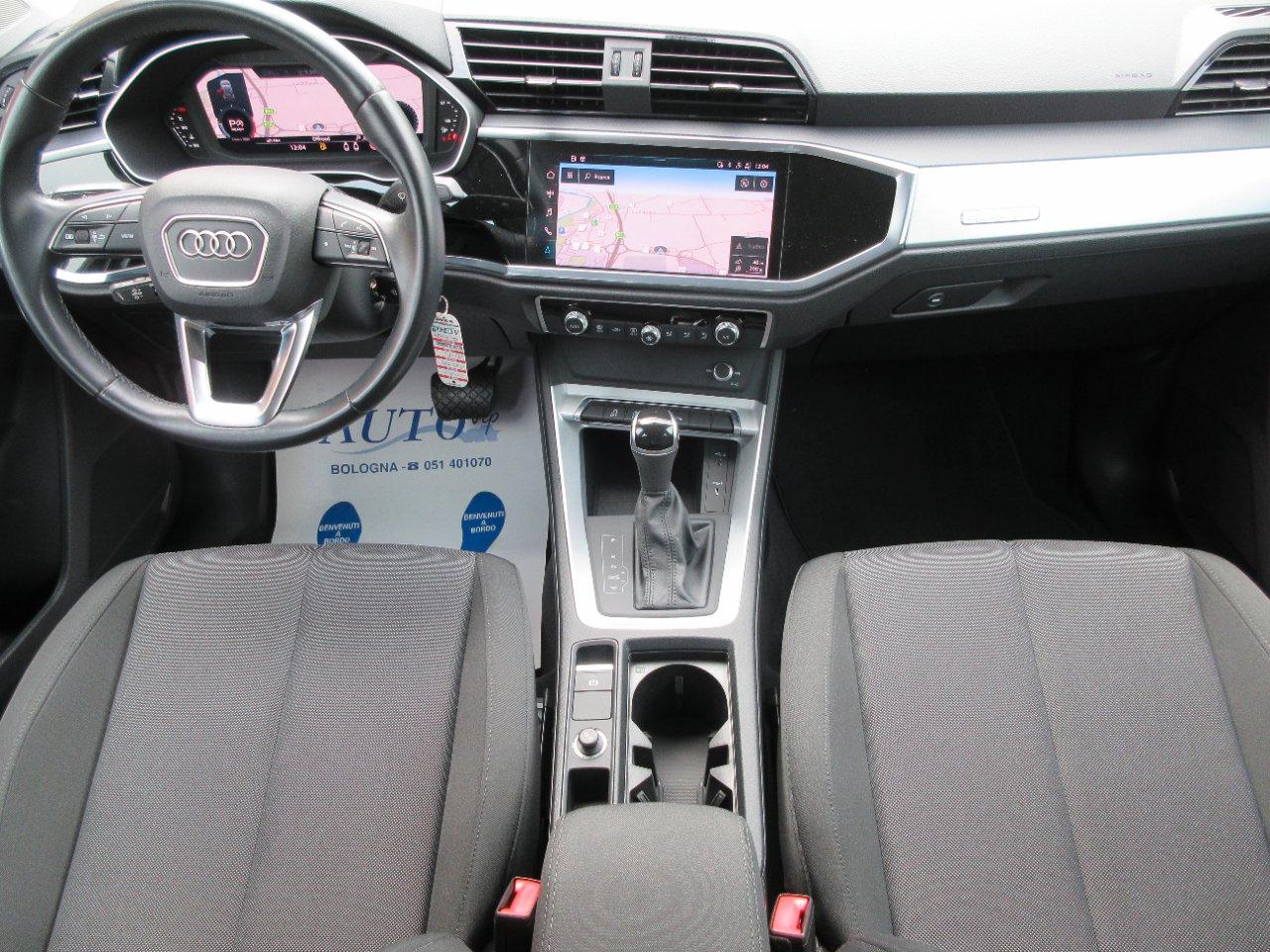 Audi Q3 35 2.0 tdi Business quattro s-tronic