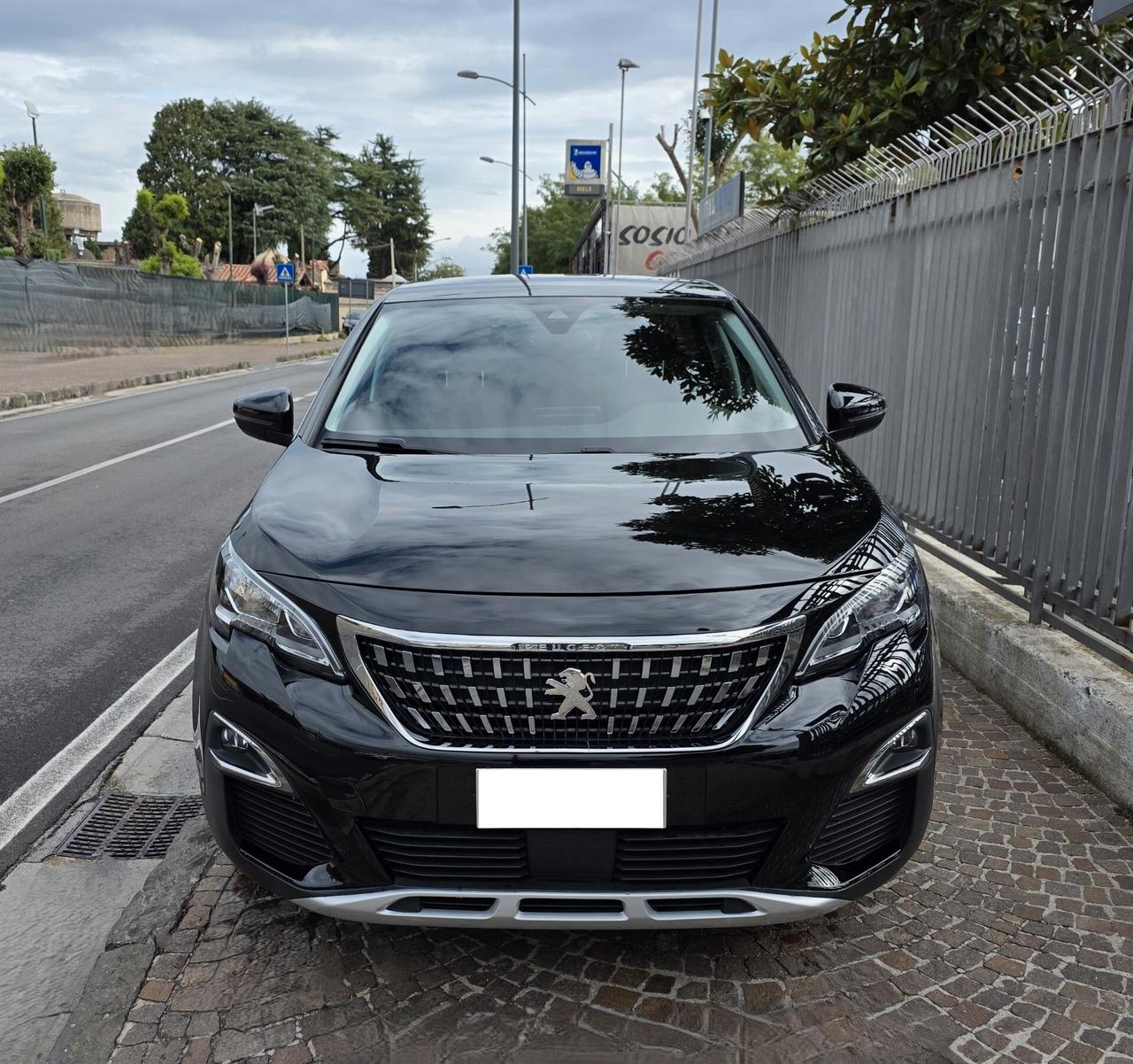 Peugeot 3008 BlueHDi 130 S&S EAT8 Business