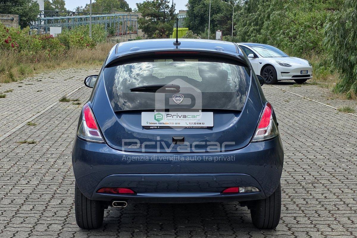 LANCIA Ypsilon 1.0 FireFly 5 porte S&S Hybrid Silver Plus