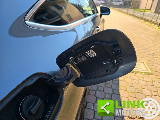 MERCEDES-BENZ C 200 Coupé Premium Plus AMG 9G-TRONIC