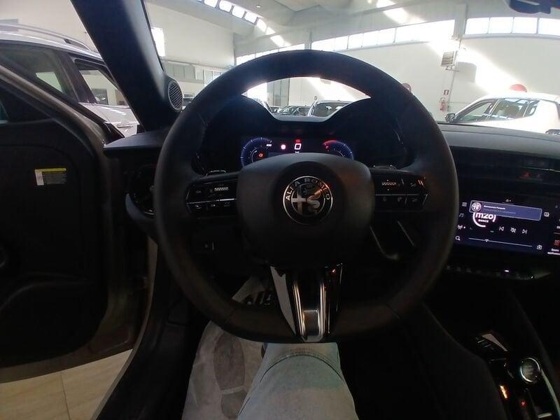 Alfa Romeo Junior 1.2 136 CV Hybrid eDCT6