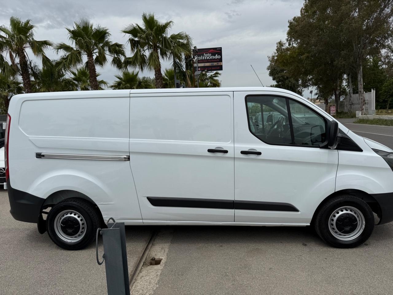 Ford Transit Custom 2.2 Diesel Passo Lungo