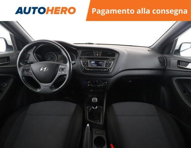 HYUNDAI i20 1.2 84 CV 5 porte Blackline