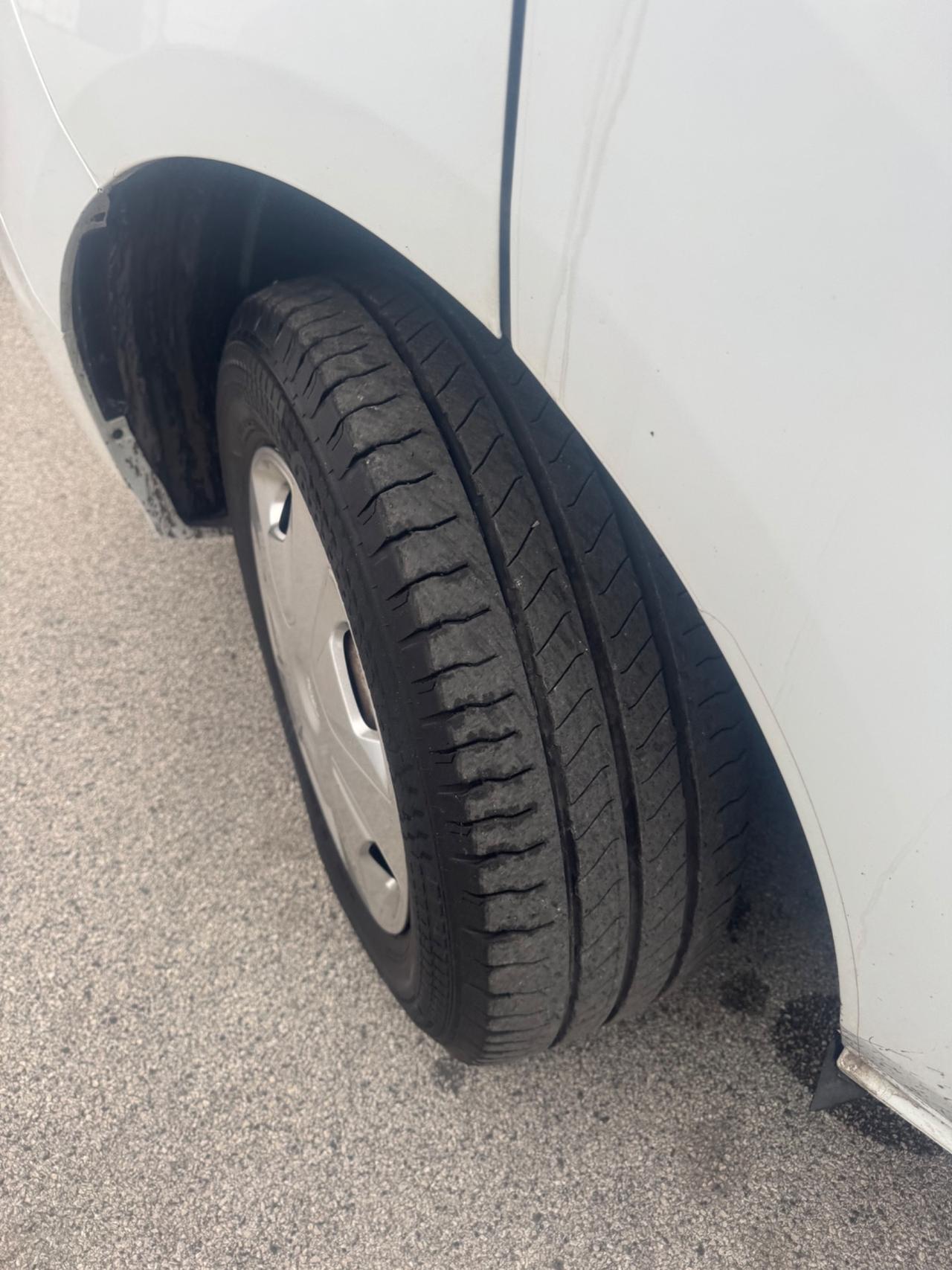 Ford Transit Custom 280 2.0 EcoBlue Hybrid 130 PC Furg. Titanium