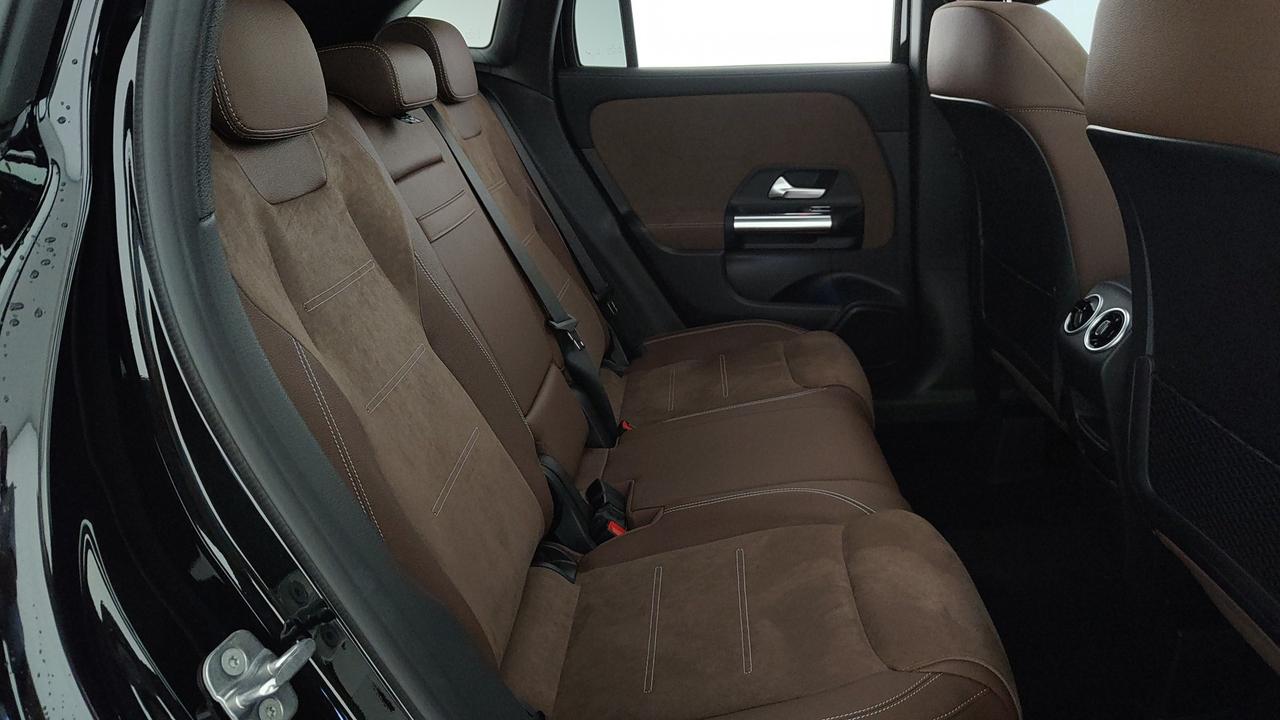 Mercedes-Benz GLA 200 d automatic