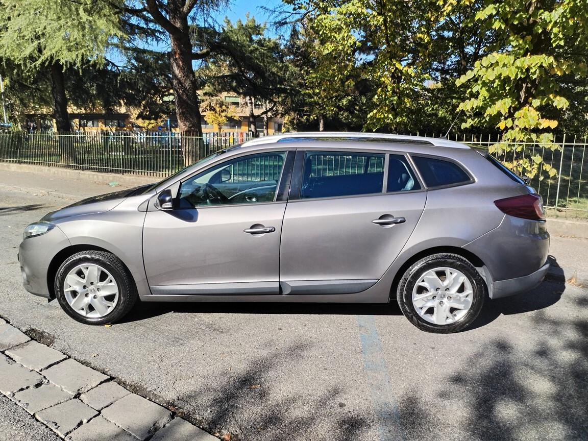 Renault Megane Mégane 1.5 dCi 110CV SporTour 220000KM 5/2011