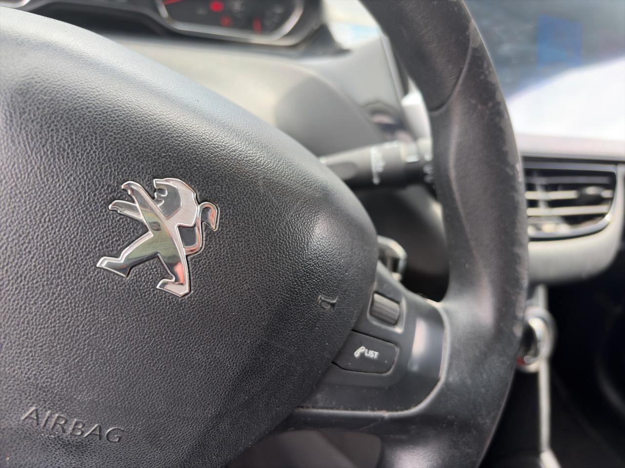 Peugeot 208 1.2 VTi 82 CV 5 porte Active