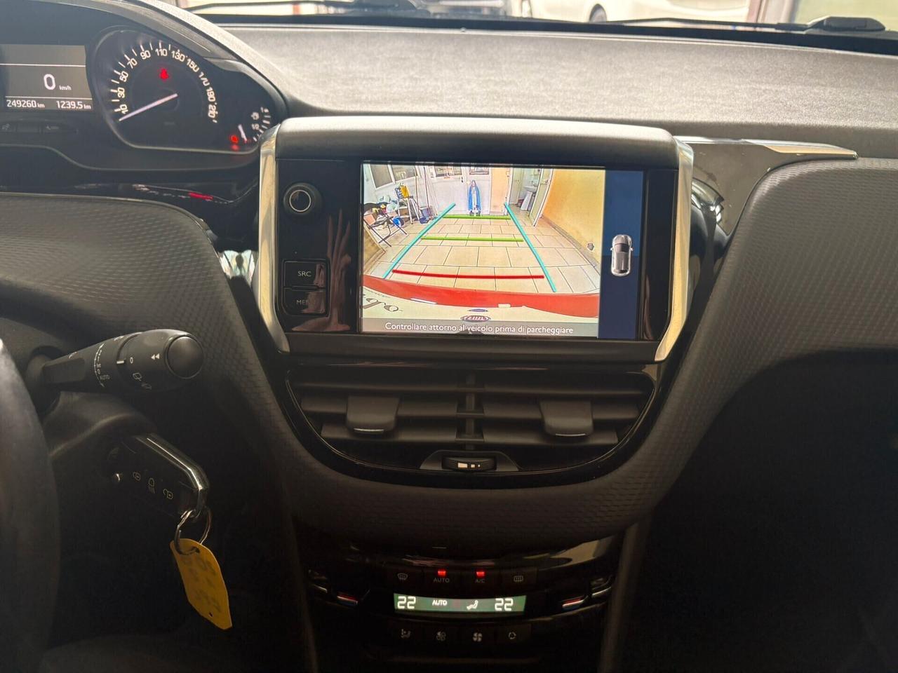 Peugeot 208 PureTech 82 5porte GPL Allure