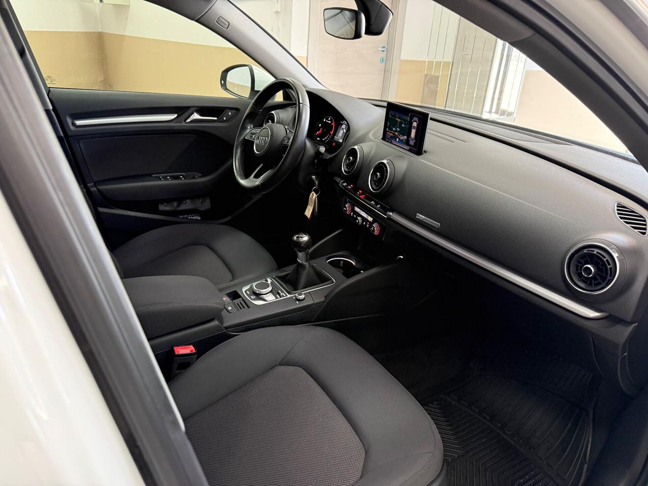 Audi A3 1.6 TDI 116 CV Sport 5 Porte Cambio Manuale