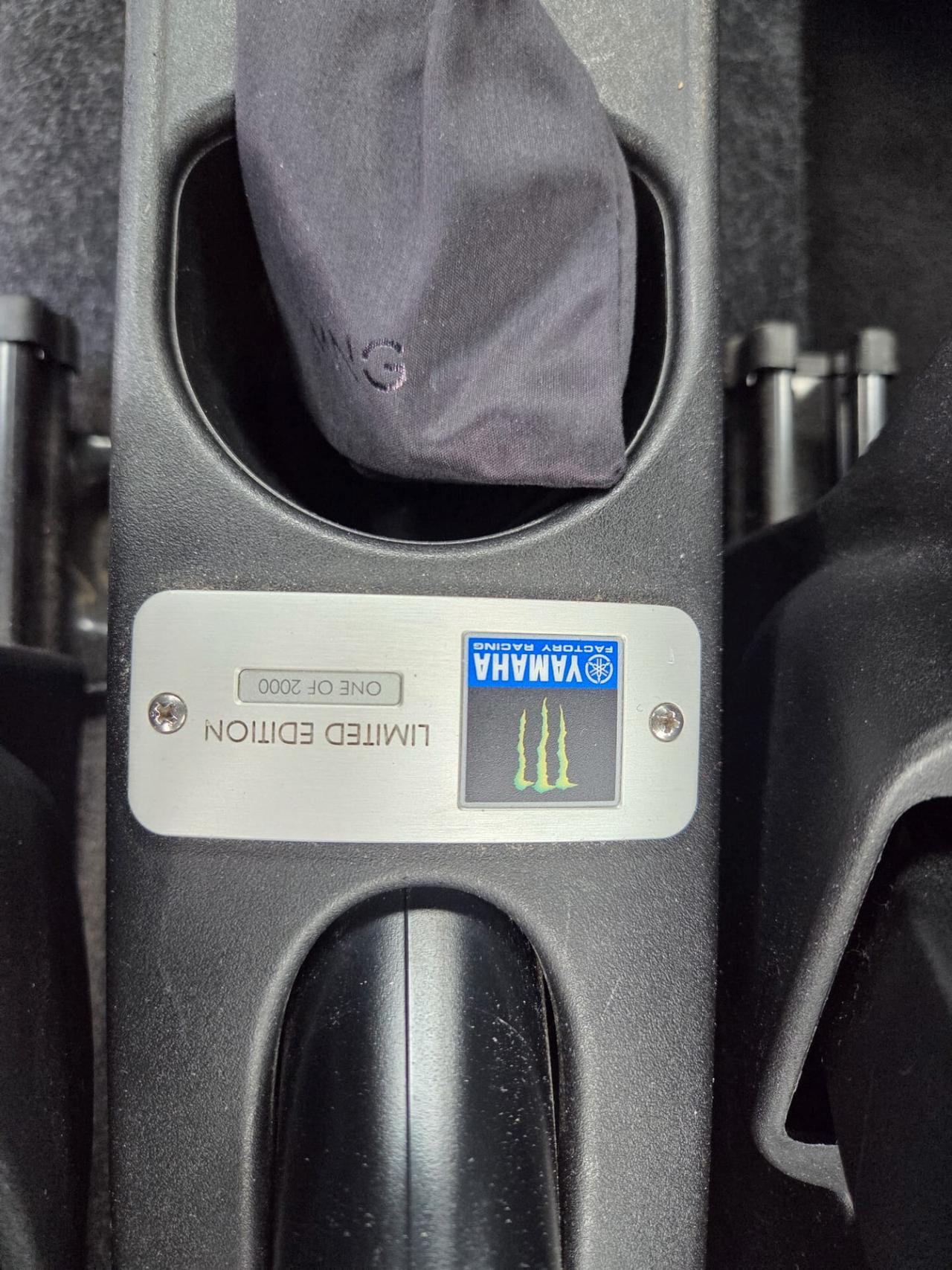 Abarth 595 1.4 Turbo T-Jet 165 CV Monster Energy Yamaha