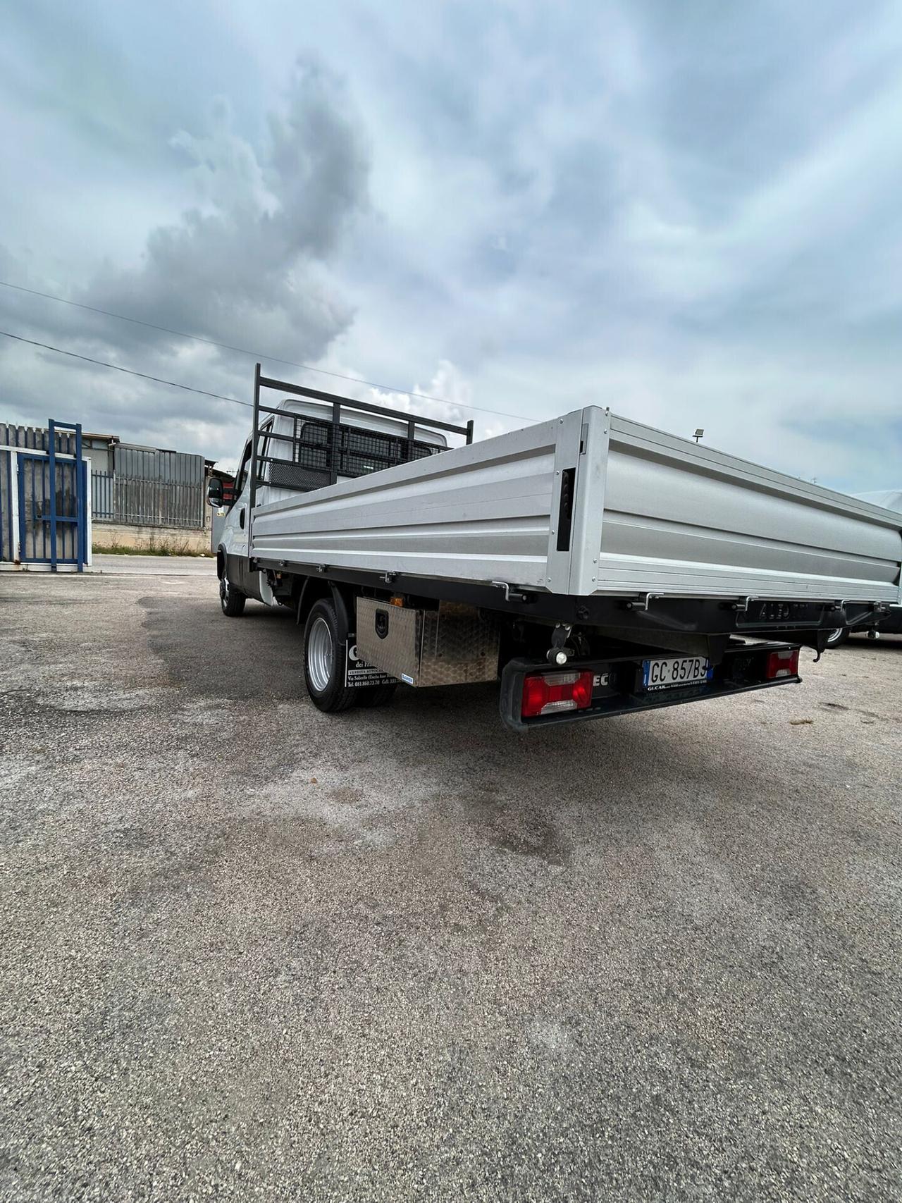 Iveco daily 35c14 anno 2021 doppia + cassone e.6