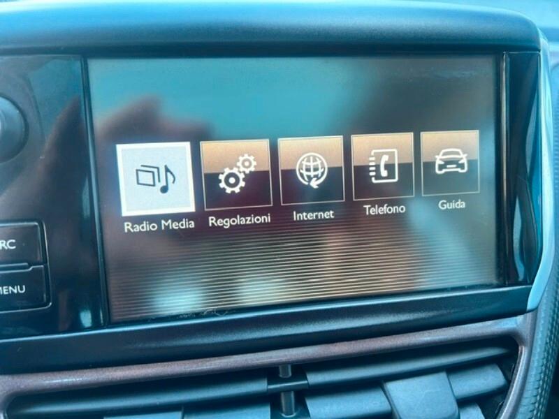 Peugeot 2008 1.6 e-HDi 115 CV Stop&Start Allure