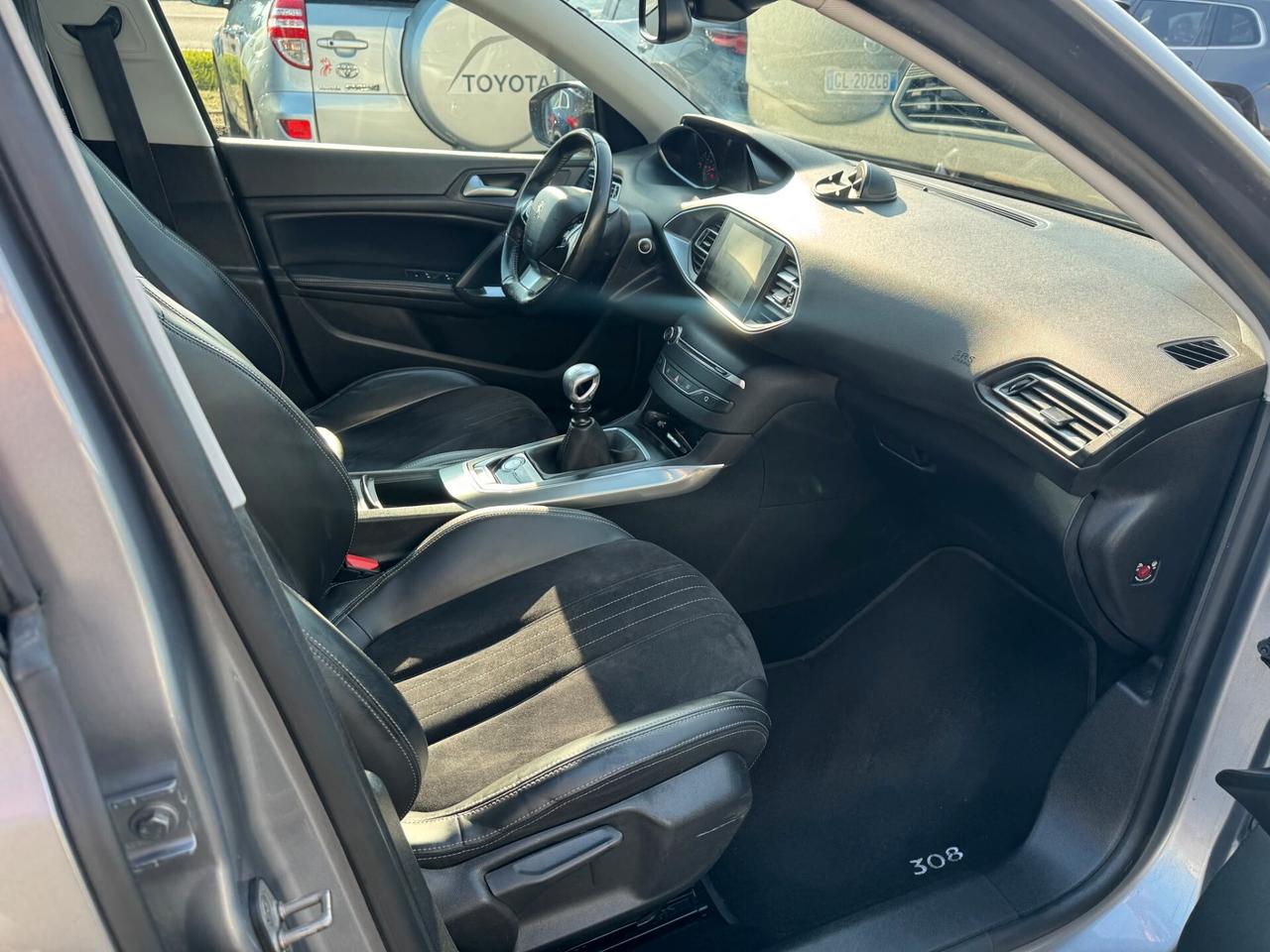 Peugeot 308 1.6 e-HDi 115 CV Stop&Start Allure