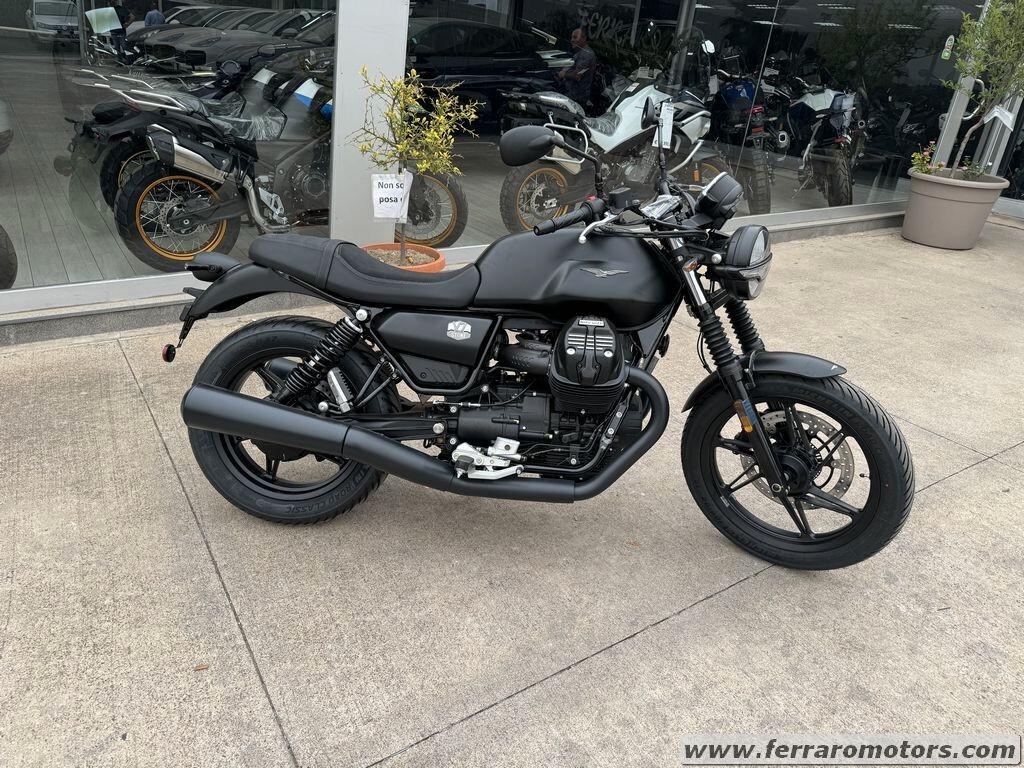 Moto Guzzi V7 Stone nuovo a soli 89 euro al mese