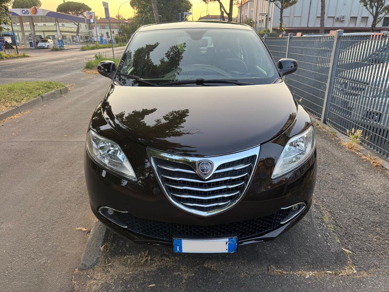 Lancia Ypsilon 1.2 69 CV 5 P garanzia 12 mesi