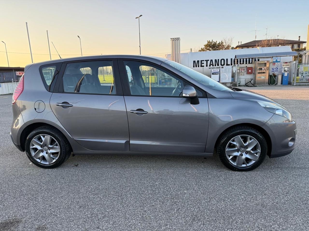 Renault Scenic Scénic X-Mod 1.6 Attractive